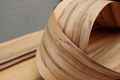 Натуральный шпон Орех сатиновый (Red Gum) Натуральный шпон Орех сатиновый (Red Gum)