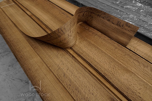 Натуральный шпон Дуб мореный FLAKE