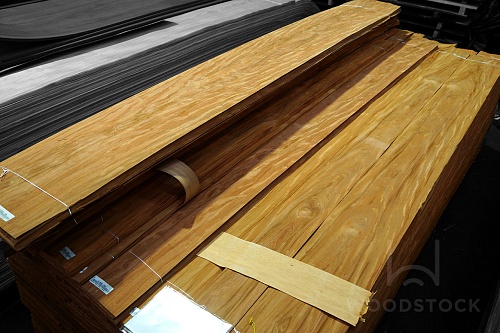 Натуральный шпон Пероба Мика Натуральный шпон Пероба Мика