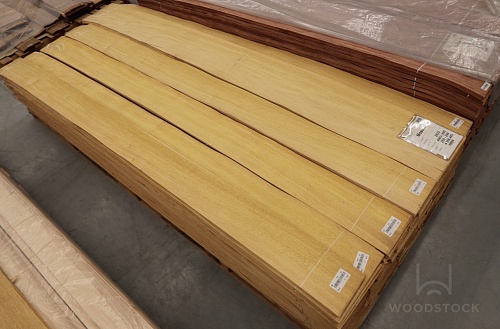 Натуральный шпон Мовингу Натуральный шпон Мовингу