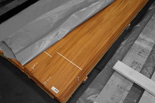 Натуральный шпон Махагон, Центральная Америка Натуральный шпон Махагон, Центральная Америка